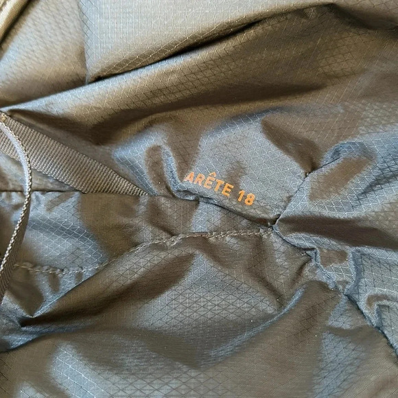 CAMELBAK Arete 18 EUC - Picture 2 of 5